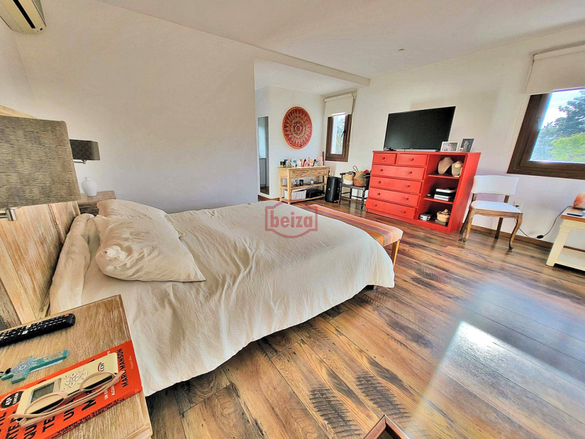 Casa ID.167242/Mansa.-Casa-3-Dormitorios-con-Apartamento-de-huéspedes.-Piscina. - Espectacular casa en Pinares para vivirla todo el año!
