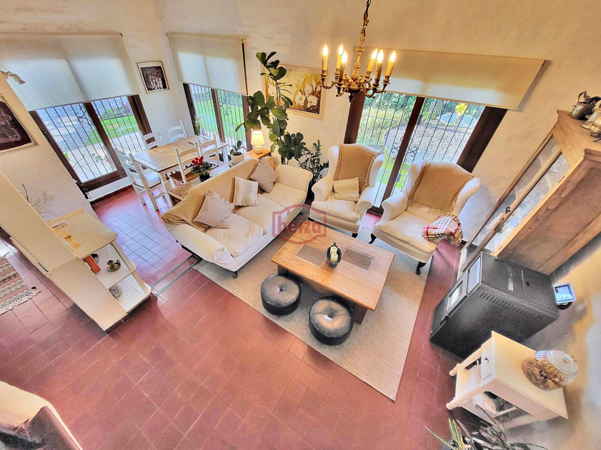 Casa ID.167242/Mansa.-Casa-3-Dormitorios-con-Apartamento-de-huéspedes.-Piscina. - Espectacular casa en Pinares para vivirla todo el año!