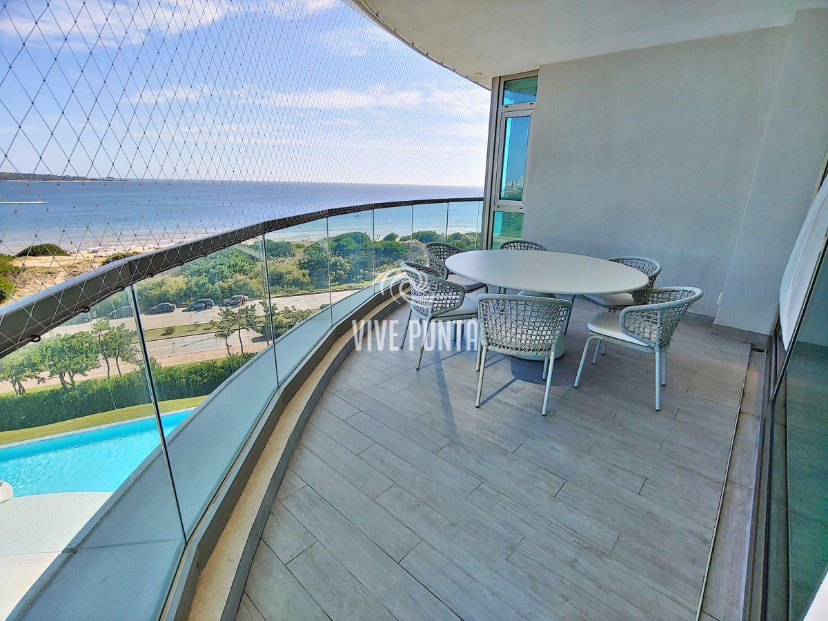 Apartamento ID.897 - Espectacular! Apartamento unificado en Fendi Chateau Punta del Este - VENTA