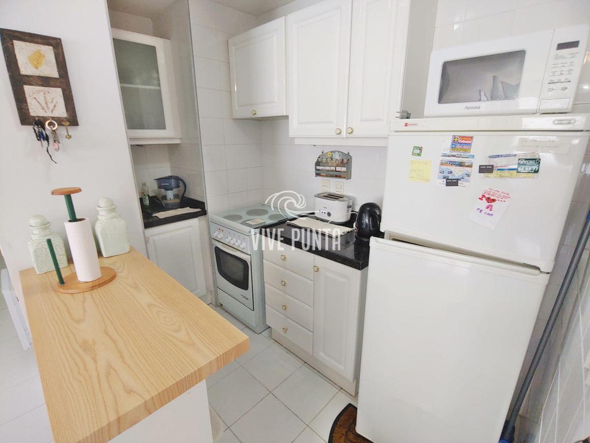 Apartamento ID.717 - Apartmento en venta - 1 dormitorio y medio - Playa Mansa
