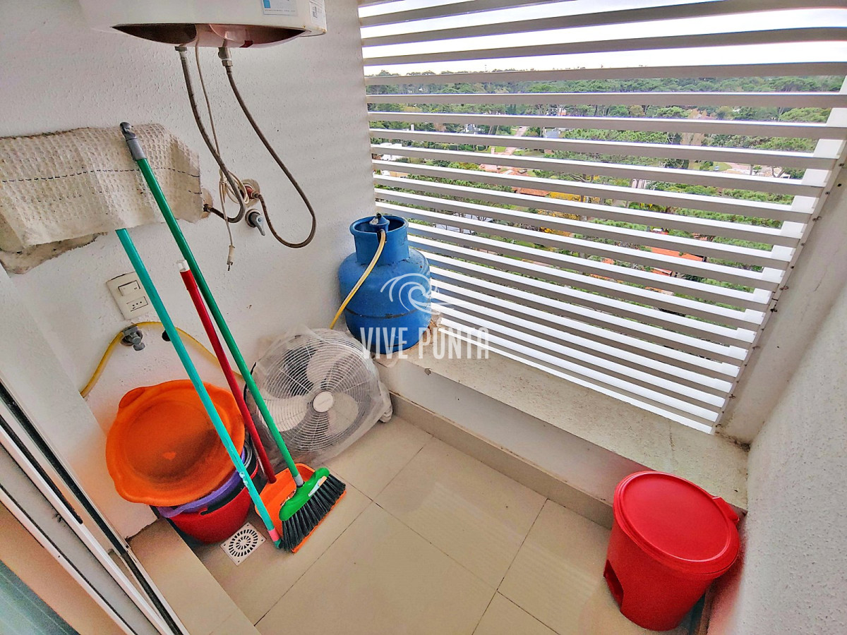 Apartamento ID.719 - Venta - Apartamento de 2 dormitorios en Torre de Categoría