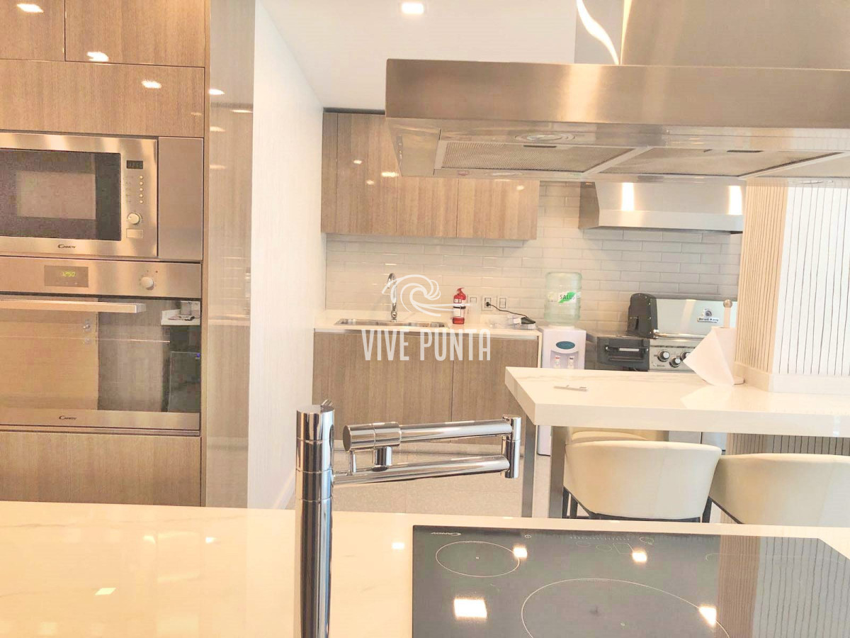 Apartamento ID.897 - Espectacular! Apartamento unificado en Fendi Chateau Punta del Este - VENTA