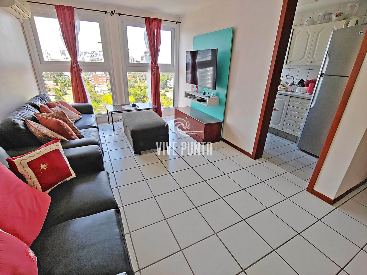 Apartamento ID.554 - Alquiler Punta del Este - Espectacular Pent House duplex con gran barbacoa cerrada a pasos de la Mansa