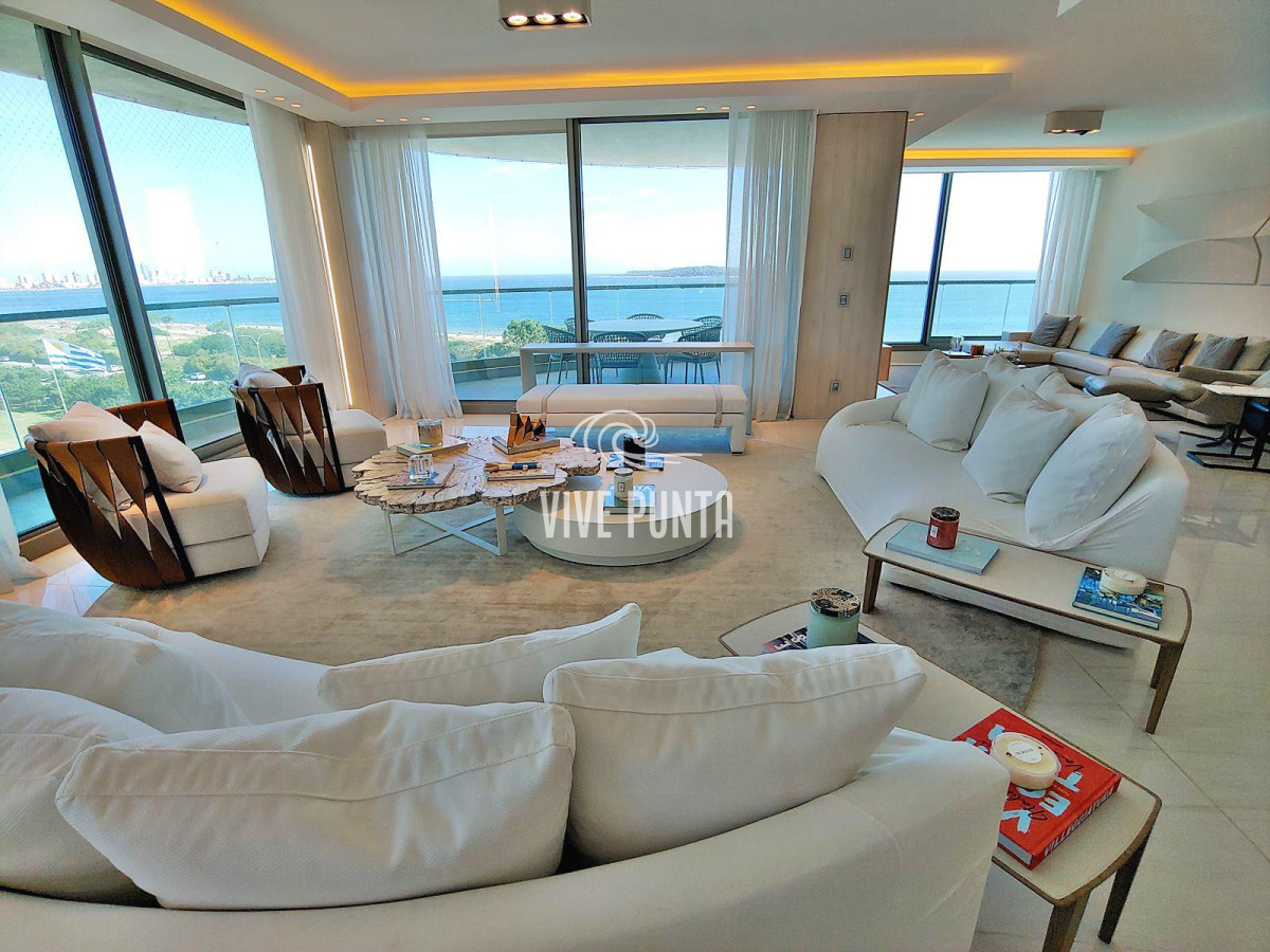 Apartamento ID.897 - Espectacular! Apartamento unificado en Fendi Chateau Punta del Este - VENTA