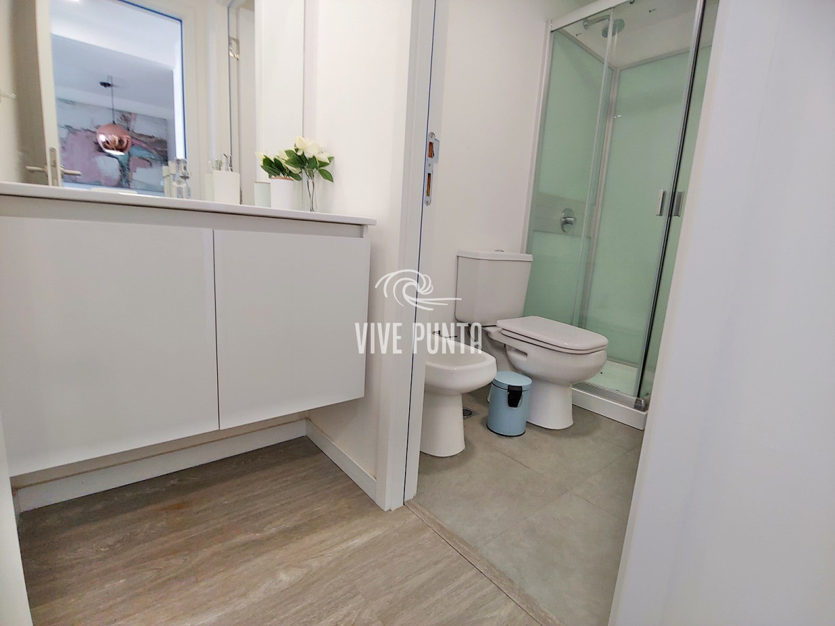Apartamento ID.589 - Punta del Este, Venta - Moderno apartamento de 1 dormitorio en Torre de Categoría
