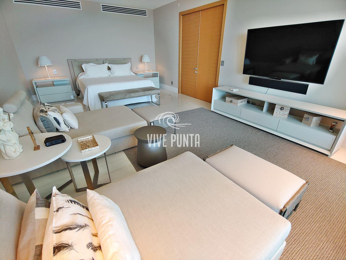 Apartamento ID.897 - Espectacular! Apartamento unificado en Fendi Chateau Punta del Este - VENTA