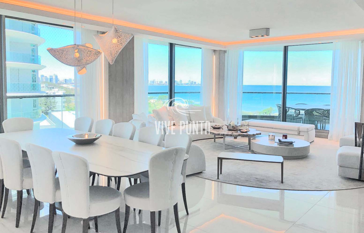 Apartamento ID.897 - Espectacular! Apartamento unificado en Fendi Chateau Punta del Este - VENTA