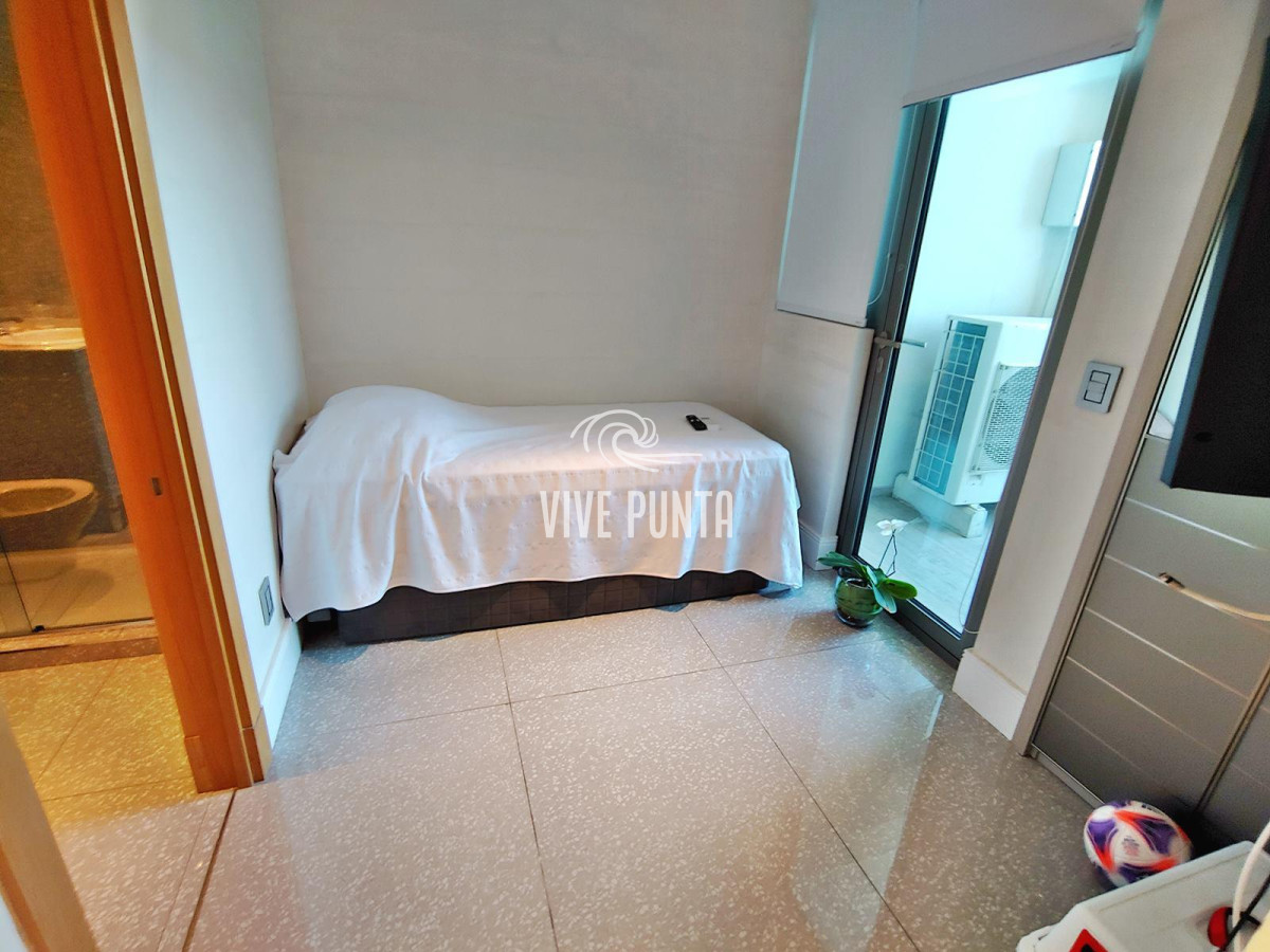 Apartamento ID.897 - Espectacular! Apartamento unificado en Fendi Chateau Punta del Este - VENTA