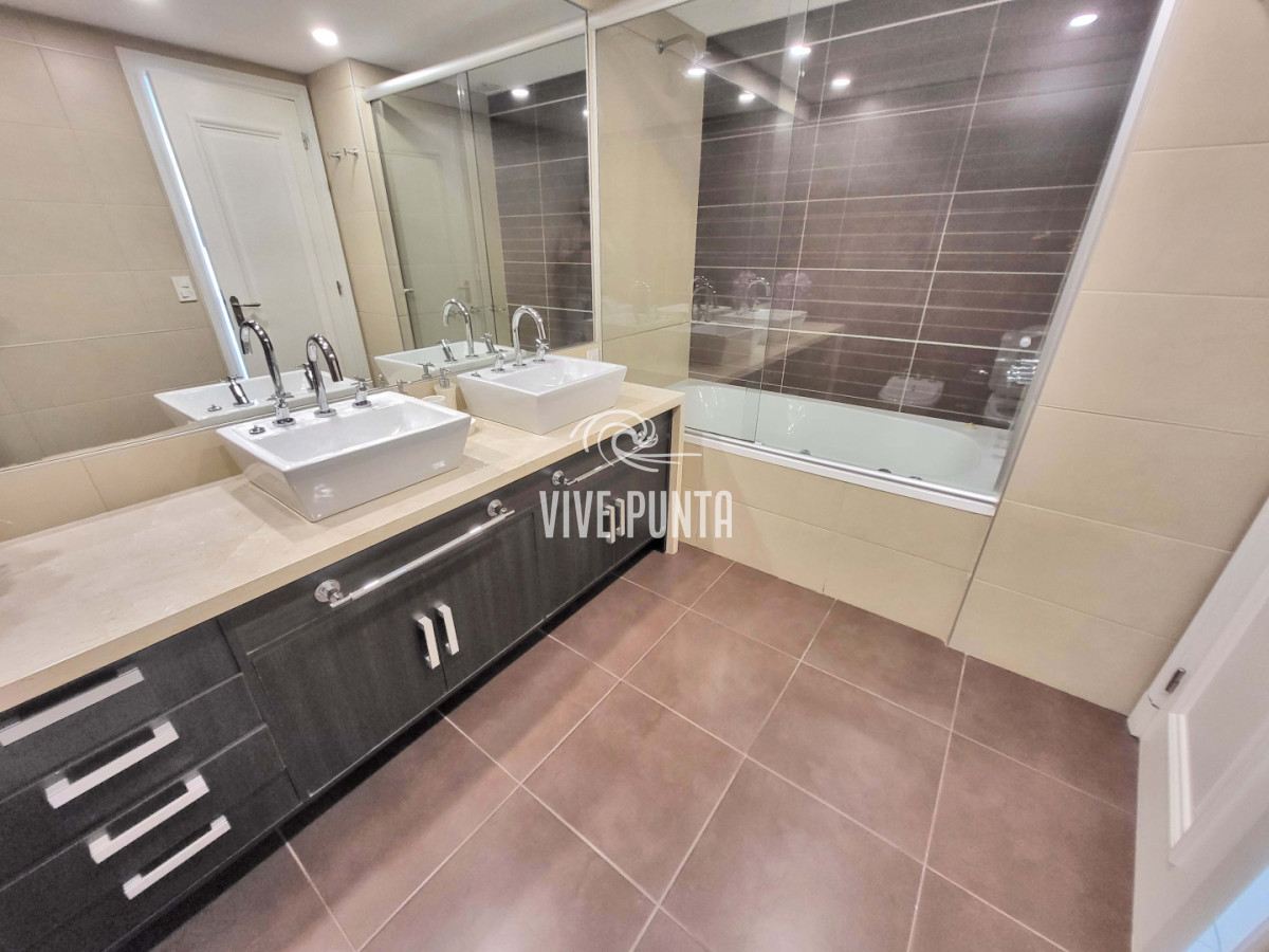 Apartamento ID.588 - Venta - Punta del Este - Imperiale 2 suites