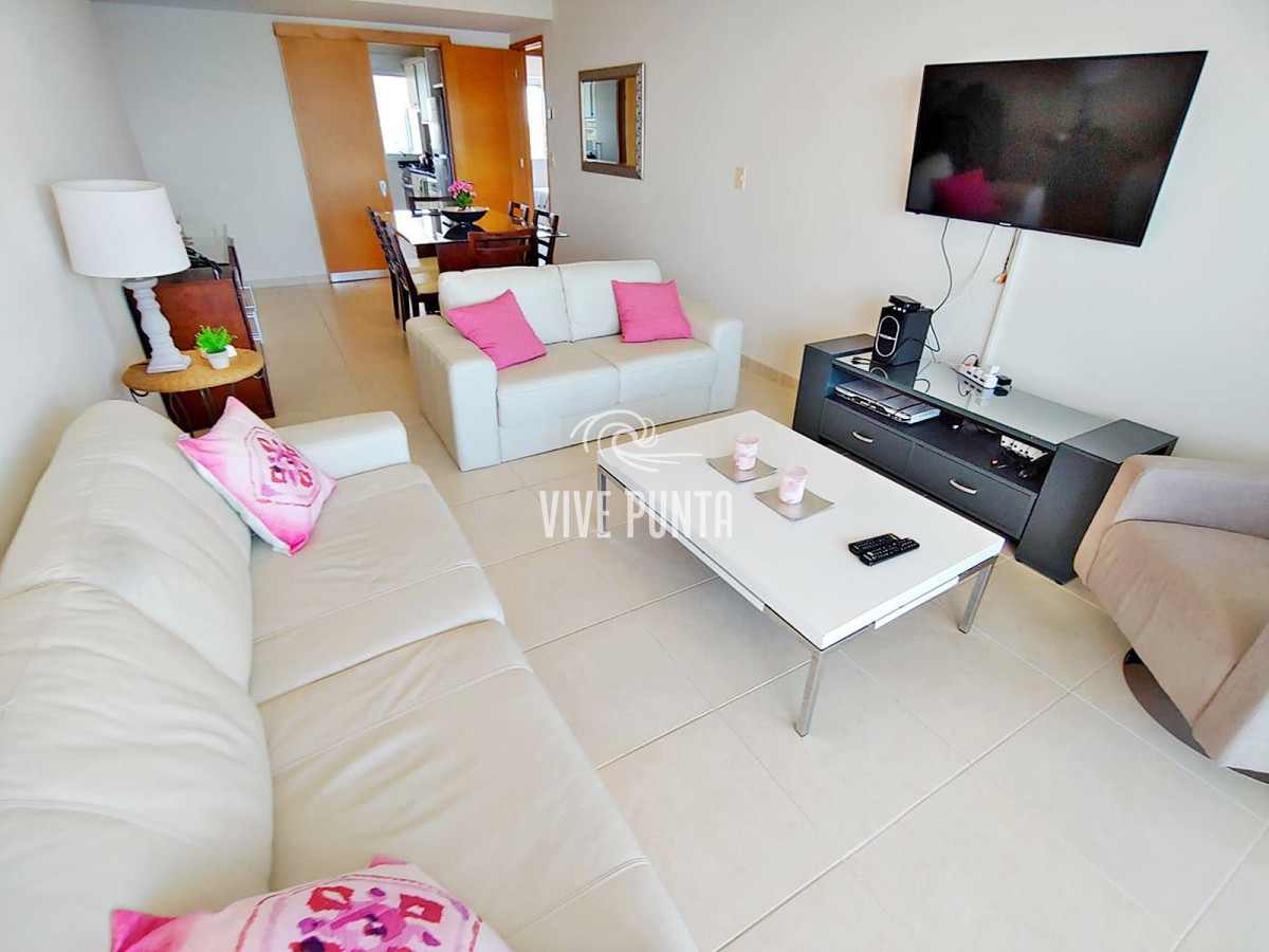 Apartamento ID.376 - Alquiler Punta del Este - Espectacular apartamento en Pda 7 hermosa vista al mar