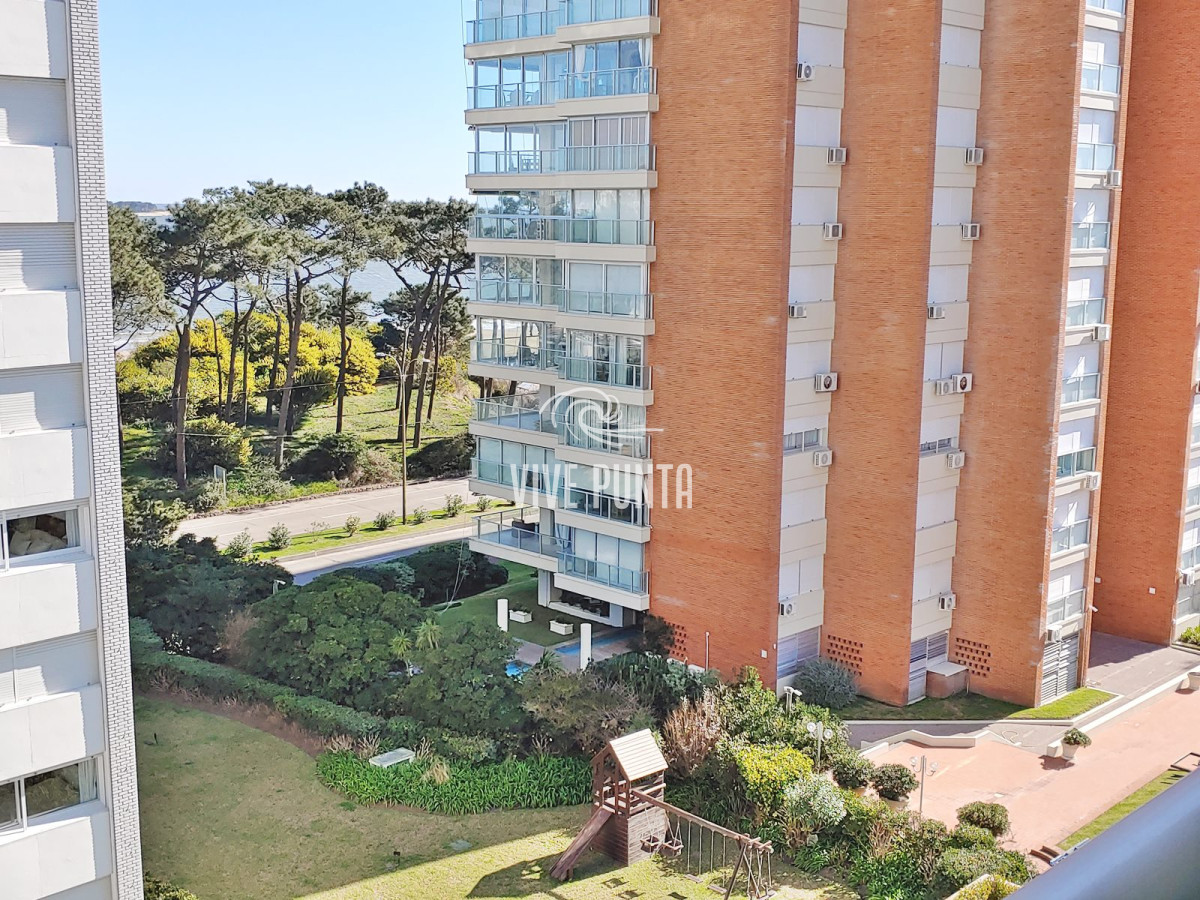 Apartamento ID.717 - Apartmento en venta - 1 dormitorio y medio - Playa Mansa