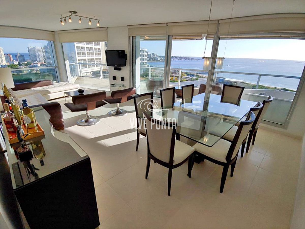 Apartamento ID.95 - Esquinero de 3 suites + dependencia en Playa Mansa