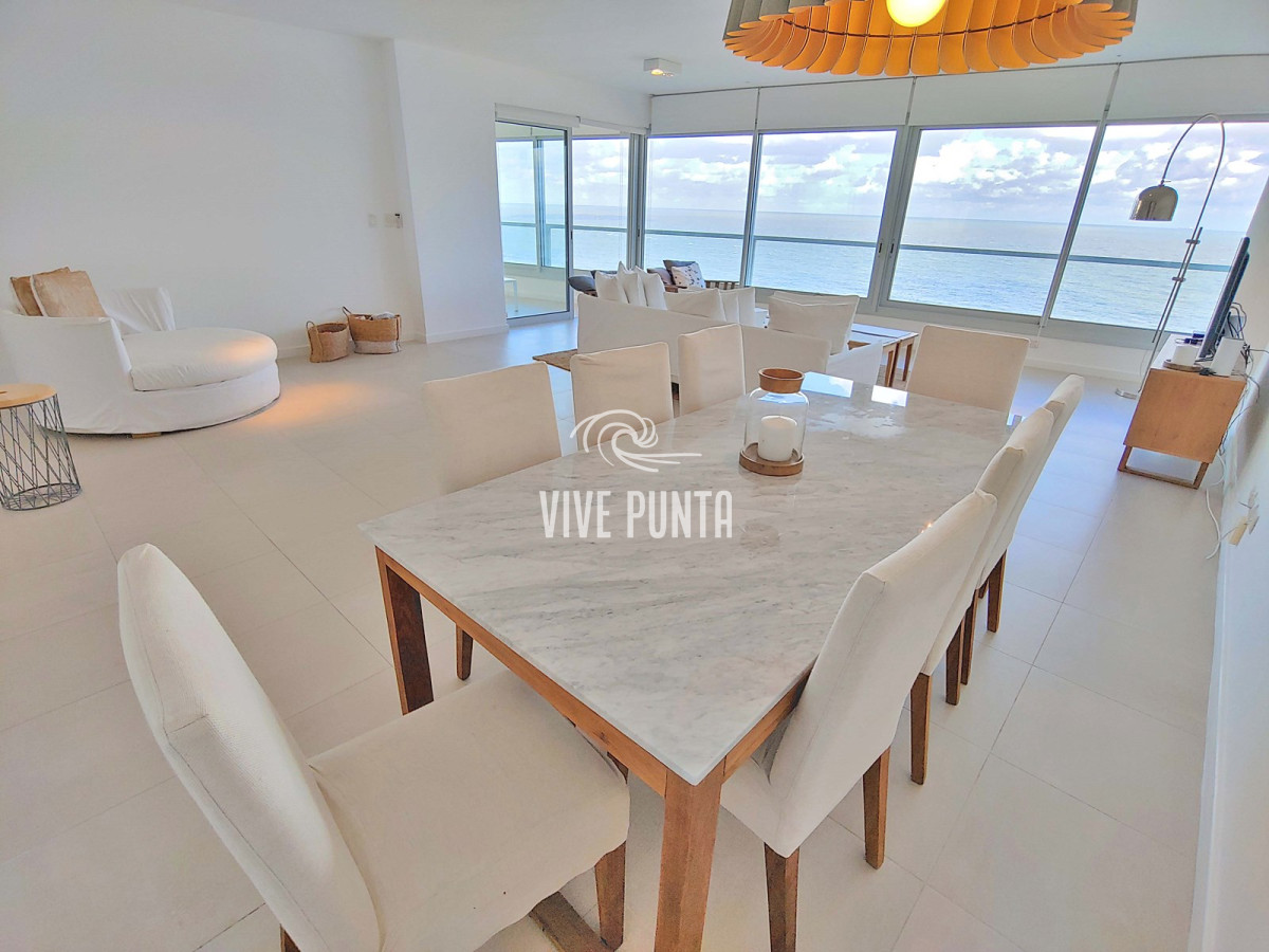Apartamento ID.633 - Oportunidad! Esquinero de Le Parc, piso alto en venta! Punta del Este