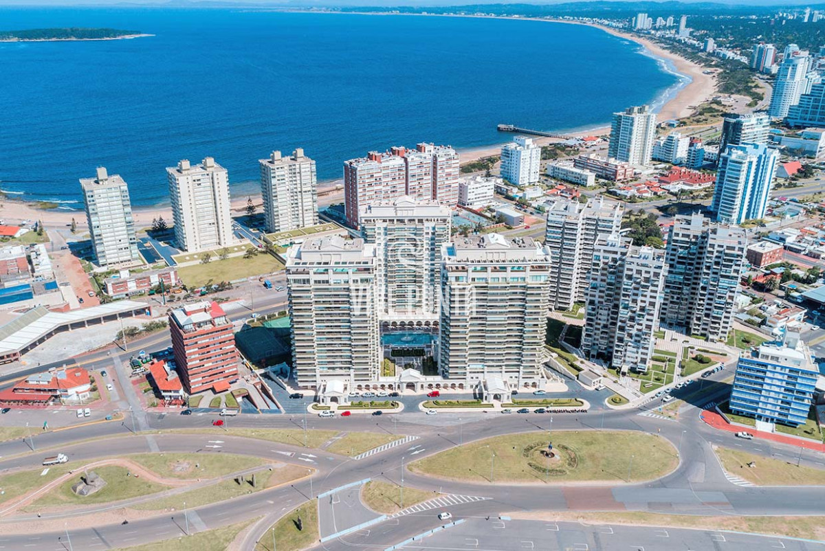 Apartamento ID.588 - Venta - Punta del Este - Imperiale 2 suites