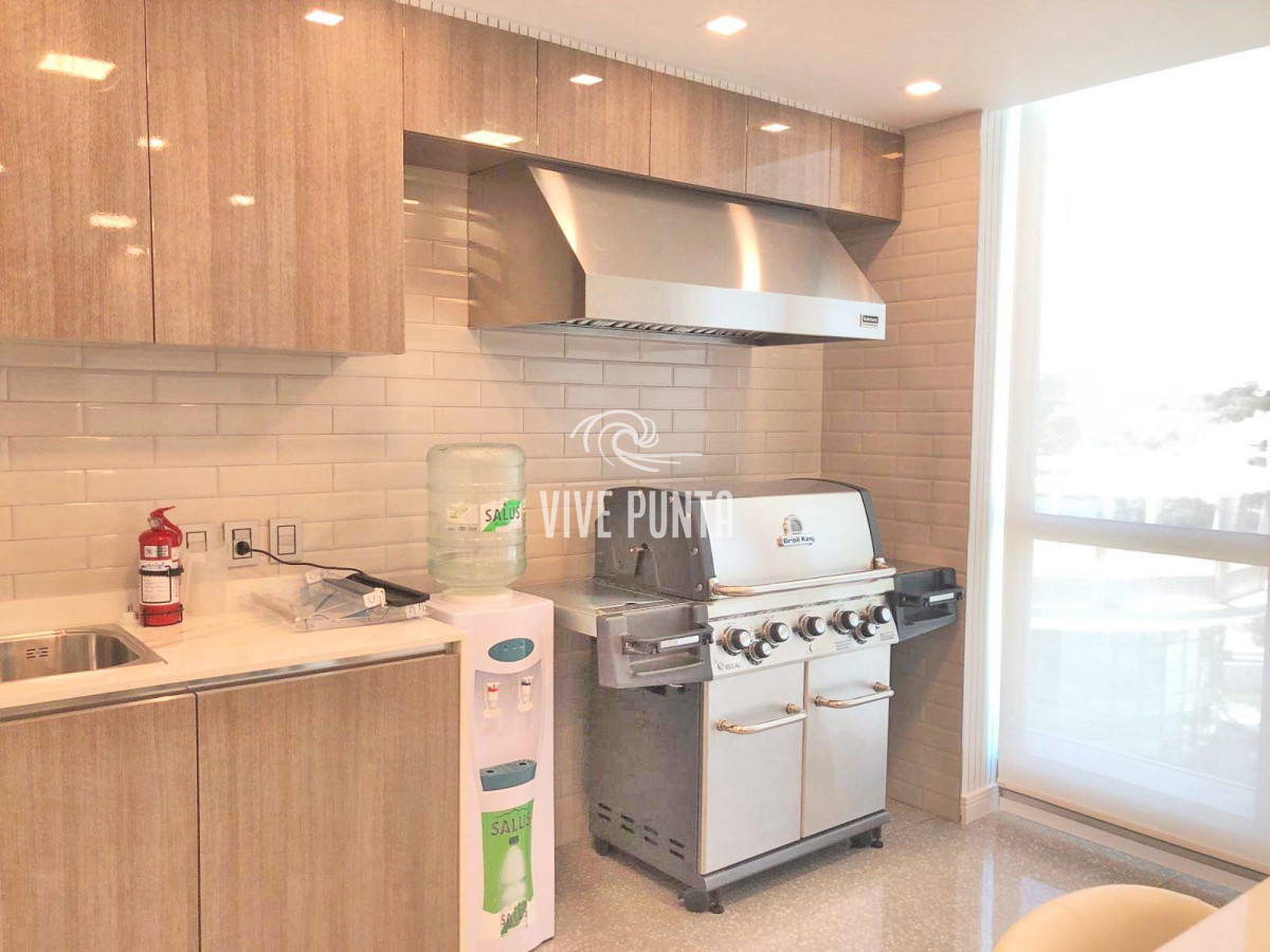 Apartamento ID.897 - Espectacular! Apartamento unificado en Fendi Chateau Punta del Este - VENTA