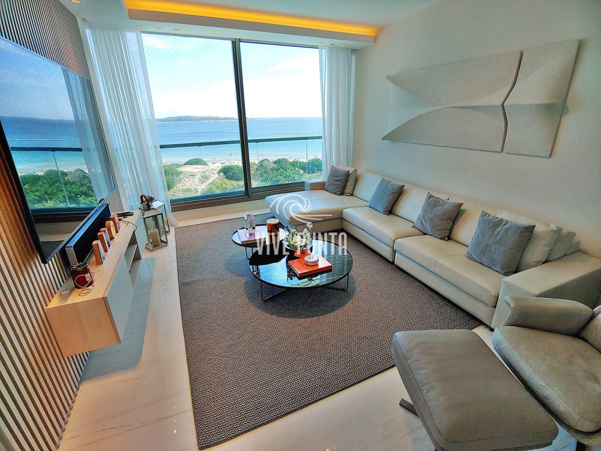Apartamento ID.897 - Espectacular! Apartamento unificado en Fendi Chateau Punta del Este - VENTA