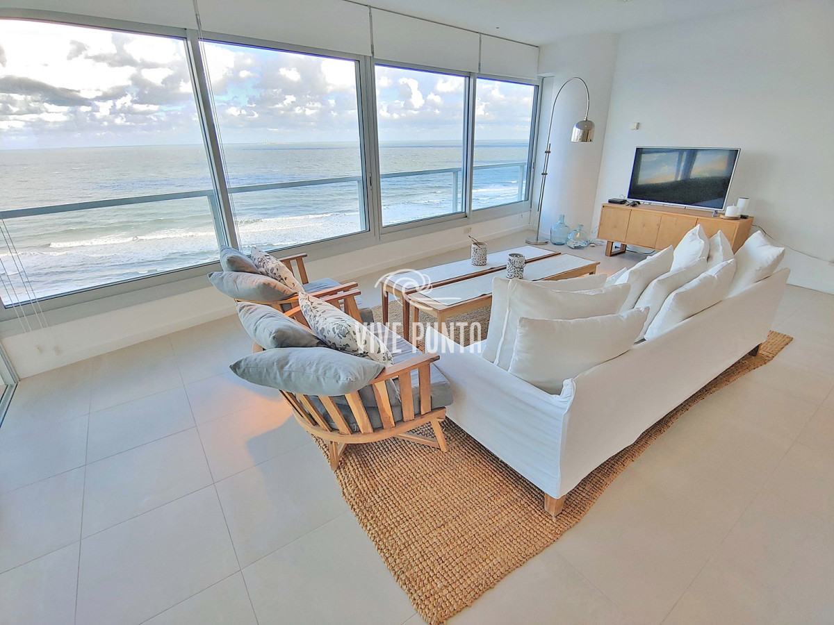 Apartamento ID.633 - Oportunidad! Esquinero de Le Parc, piso alto en venta! Punta del Este