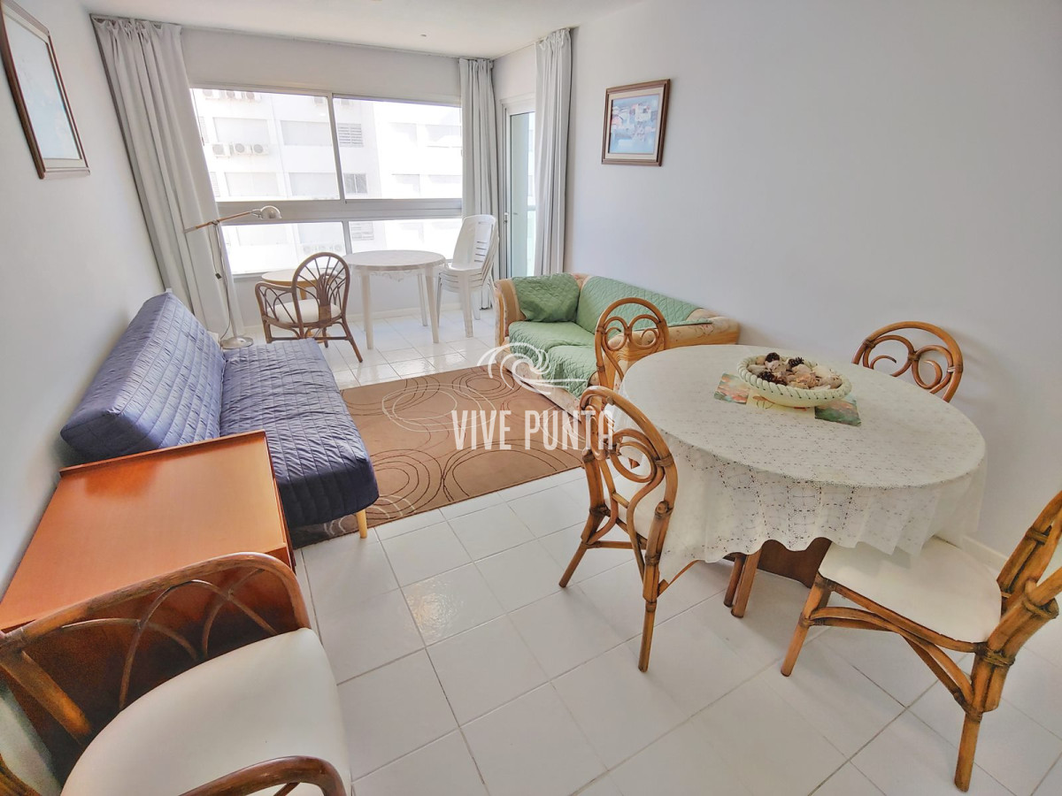 Apartamento ID.717 - Apartmento en venta - 1 dormitorio y medio - Playa Mansa