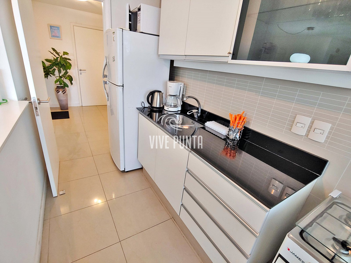 Apartamento ID.719 - Venta - Apartamento de 2 dormitorios en Torre de Categoría