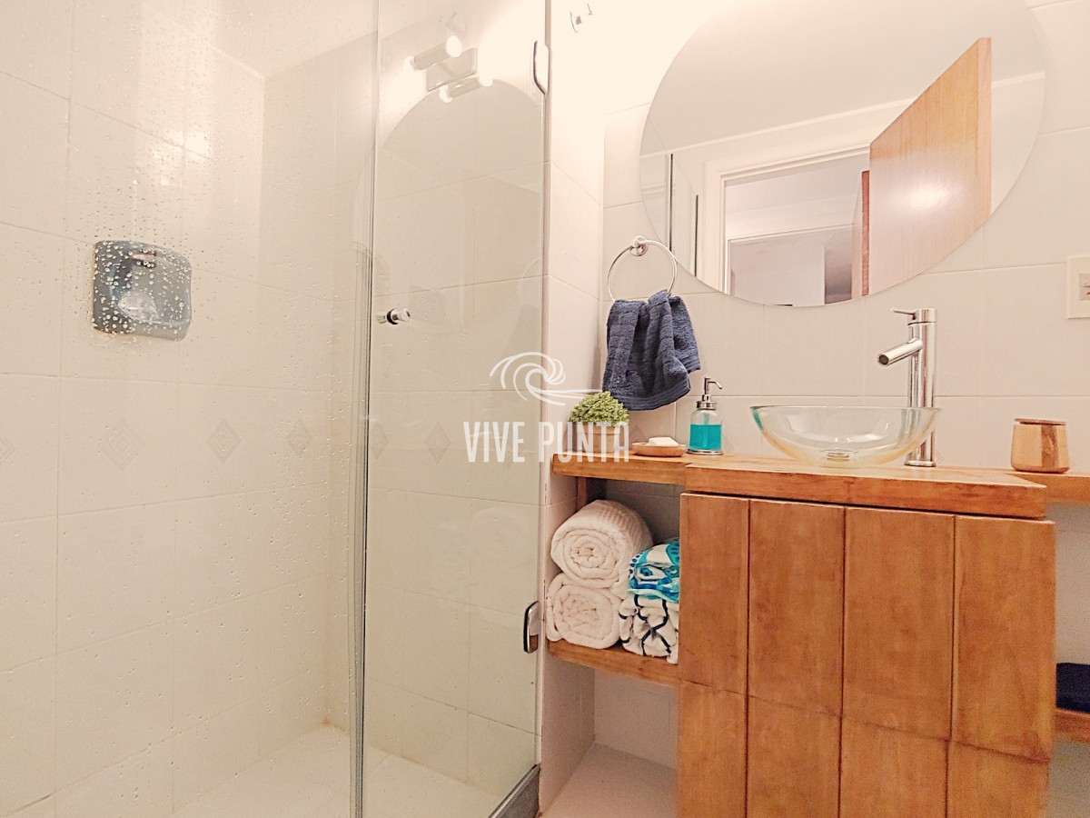 Apartamento ID.615 - Apartamento en playa Mansa a pasos del mar