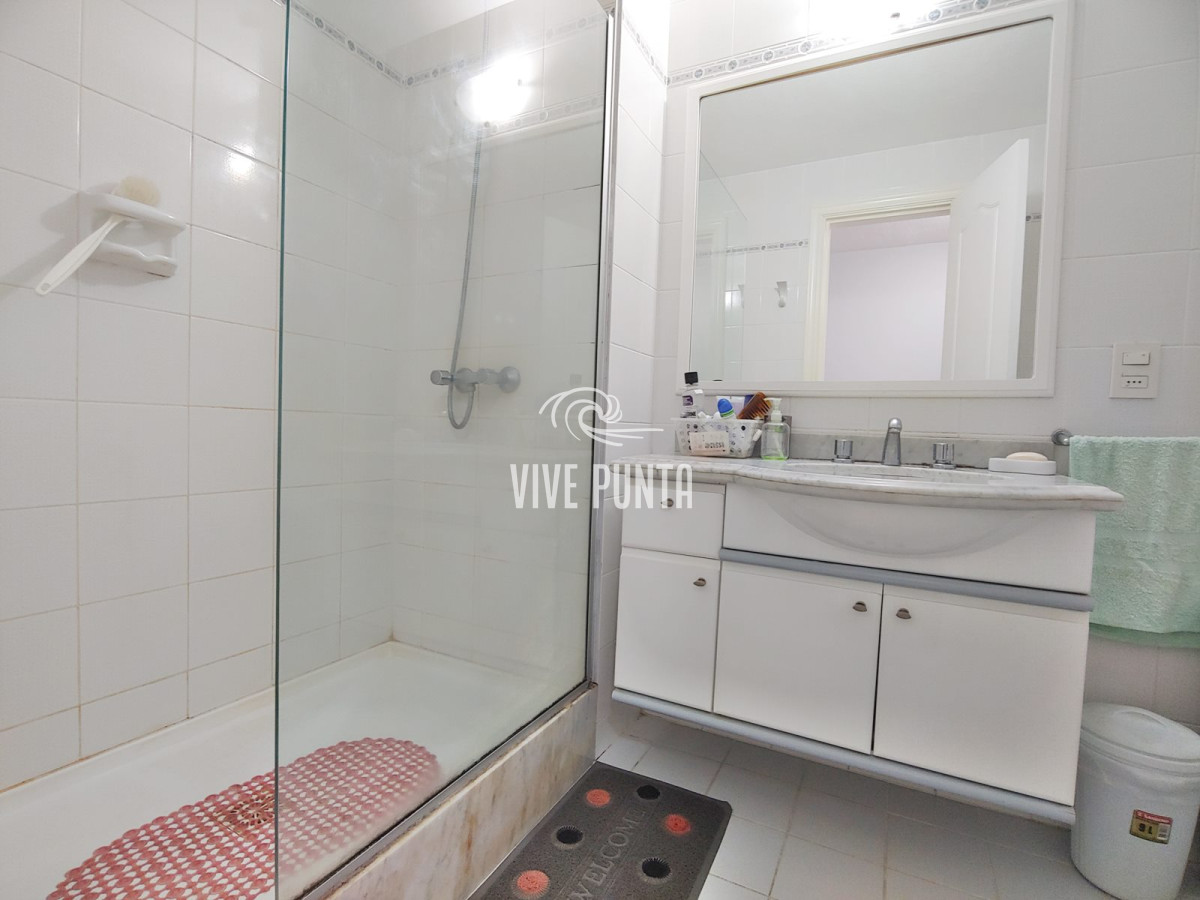 Apartamento ID.717 - Apartmento en venta - 1 dormitorio y medio - Playa Mansa