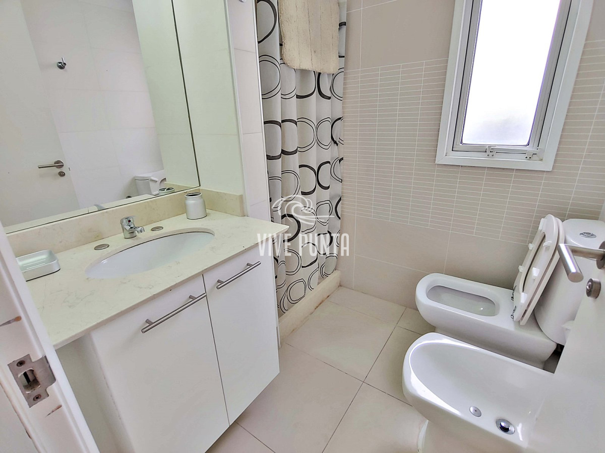 Apartamento ID.719 - Venta - Apartamento de 2 dormitorios en Torre de Categoría