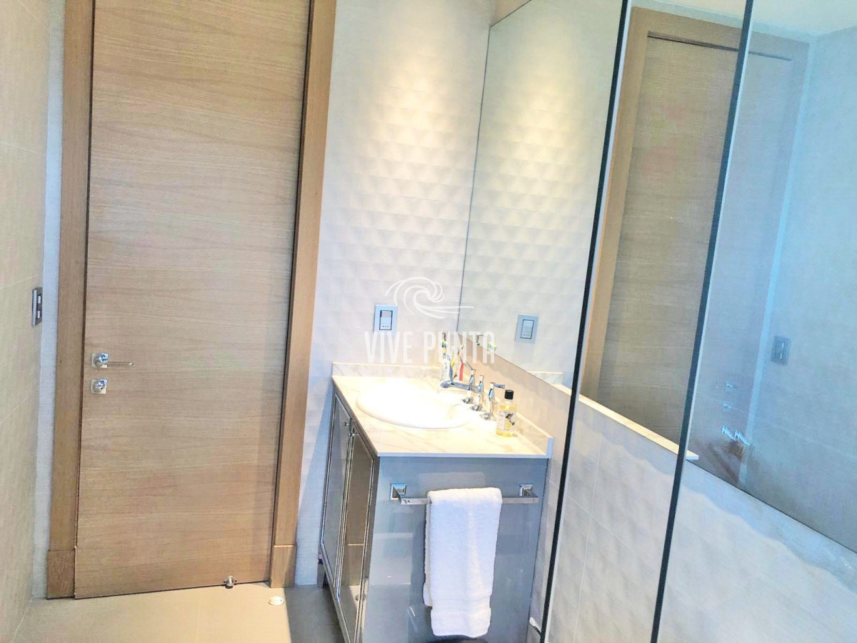 Apartamento ID.897 - Espectacular! Apartamento unificado en Fendi Chateau Punta del Este - VENTA