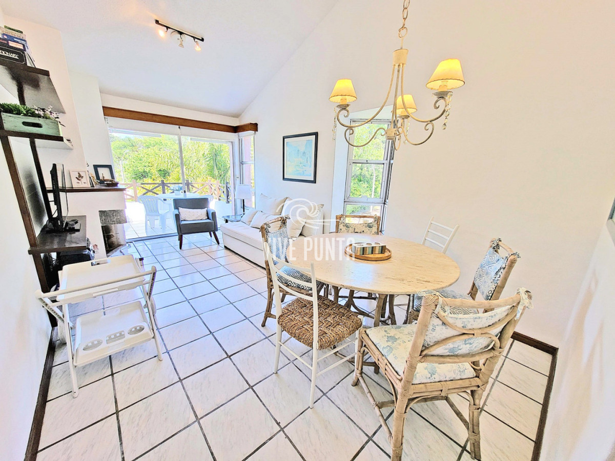 Apartamento ID.1128 - VENTA - Apartamento en Playa Mansa a pasos del Mar