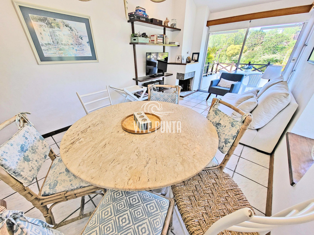 Apartamento ID.1128 - VENTA - Apartamento en Playa Mansa a pasos del Mar