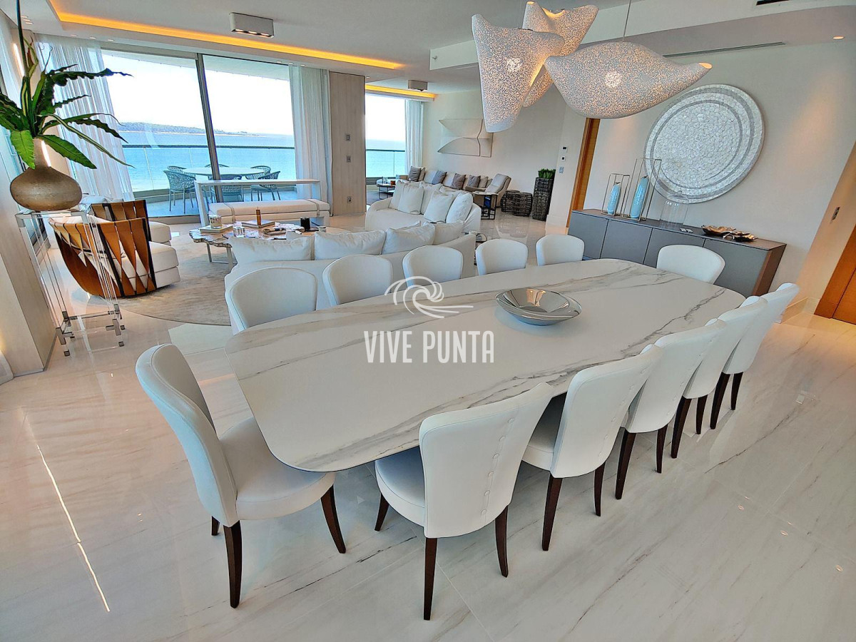 Apartamento ID.897 - Espectacular! Apartamento unificado en Fendi Chateau Punta del Este - VENTA