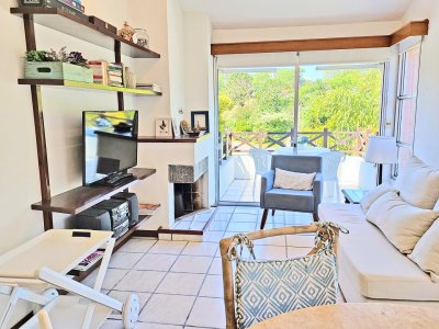 VENTA - Apartamento en Playa Mansa a pasos del Mar