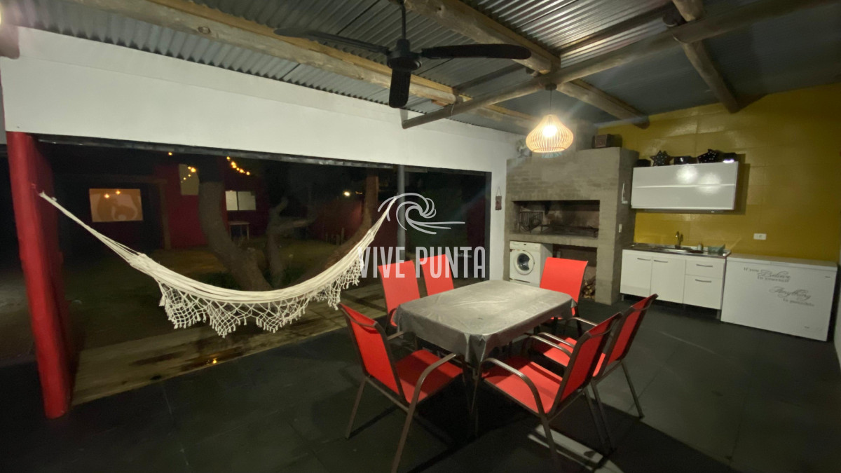 Casa ID.1153 - Muy buena opcion en La Barra!