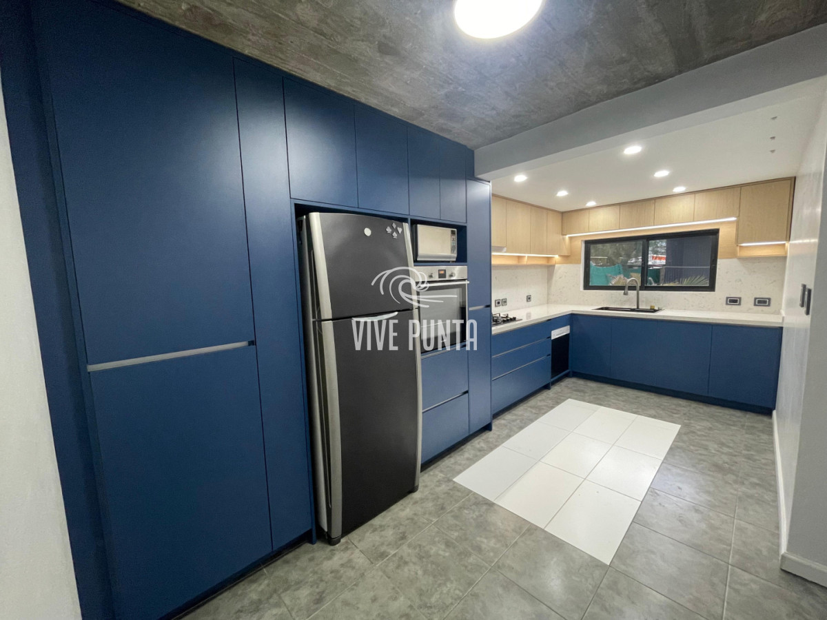 Casa ID.1153 - Muy buena opcion en La Barra!