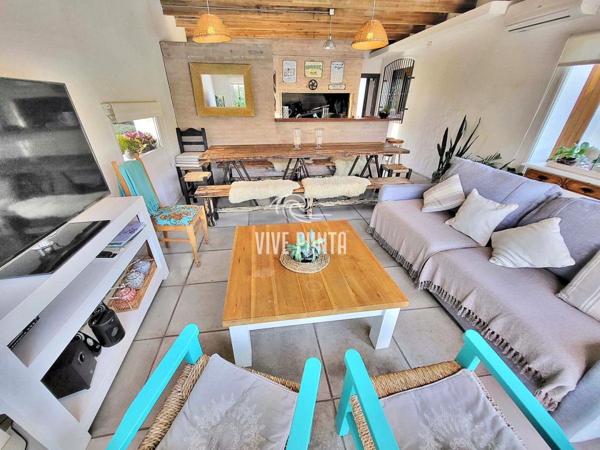 Casa ID.1045 - Espectacular casa en Pinares para vivirla todo el año!