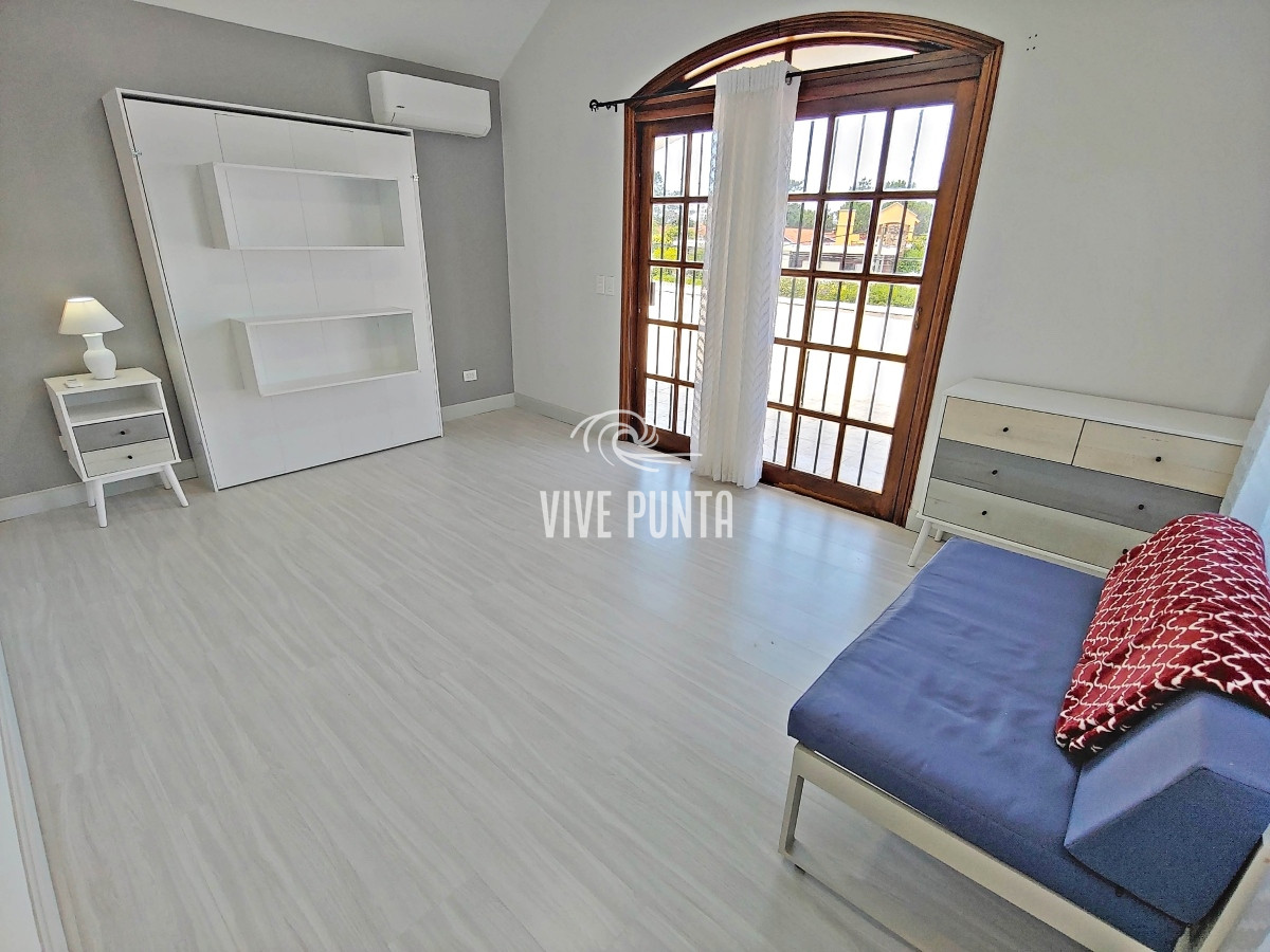 Casa ID.552 - Alquiler de temporada - Espectacular residencia a pasos de Playa Mansa