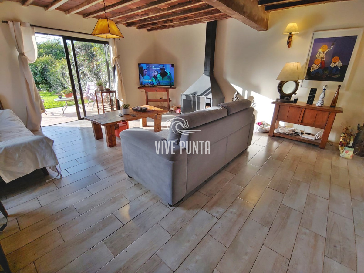 Casa ID.680 - Casa en alquiler anual en excelente ubicación