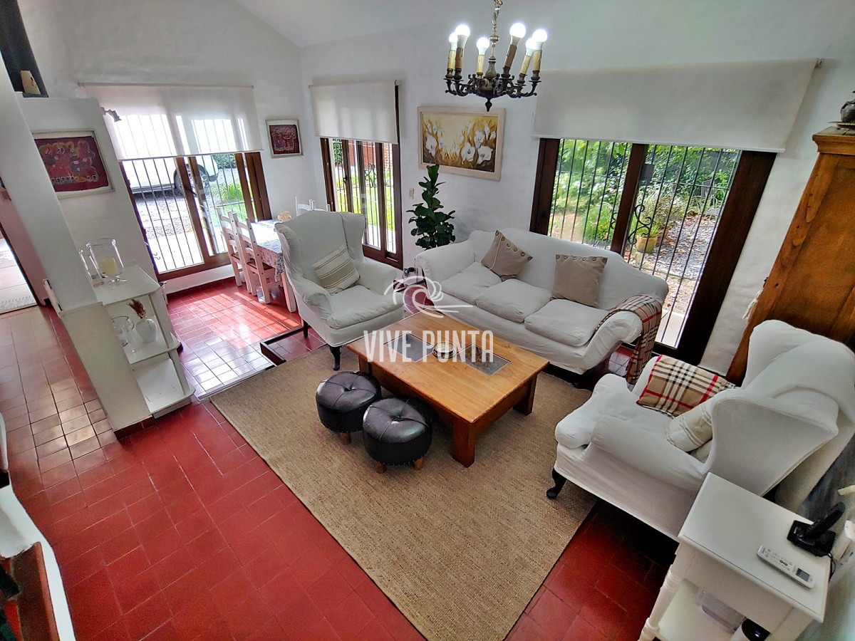 Casa ID.1045 - Espectacular casa en Pinares para disfrutar el verano