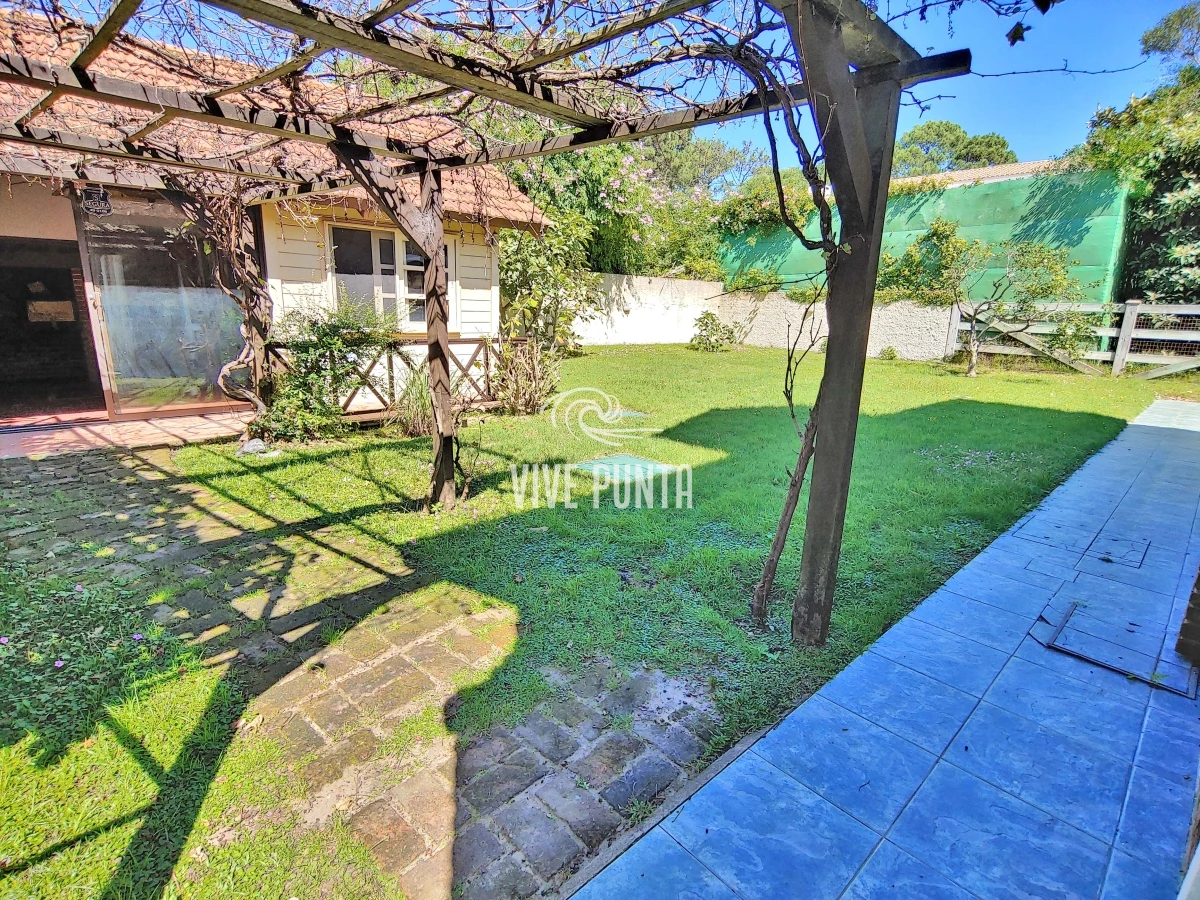 Casa ID.644 - Casa en alquiler anual - Punta del Este