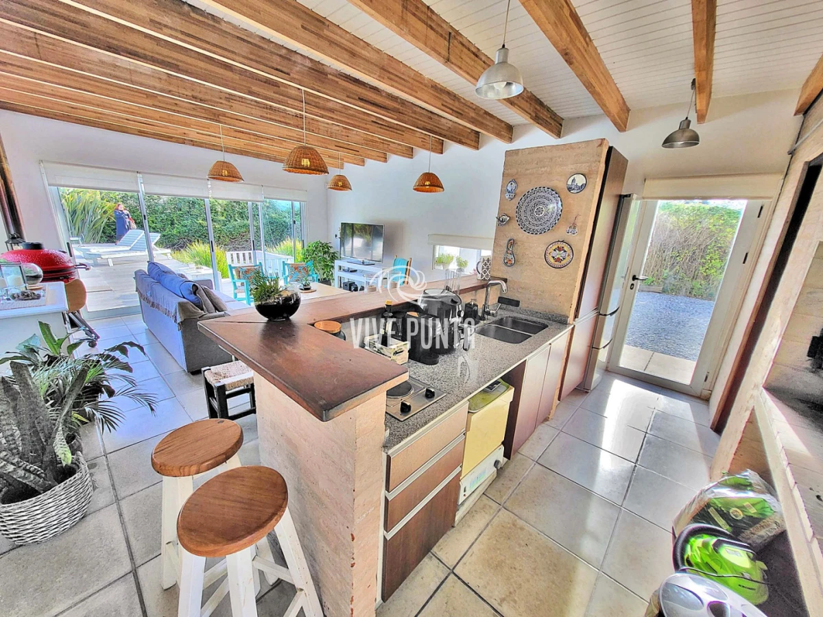 Casa ID.1045 - Espectacular casa en Pinares para vivirla todo el año!