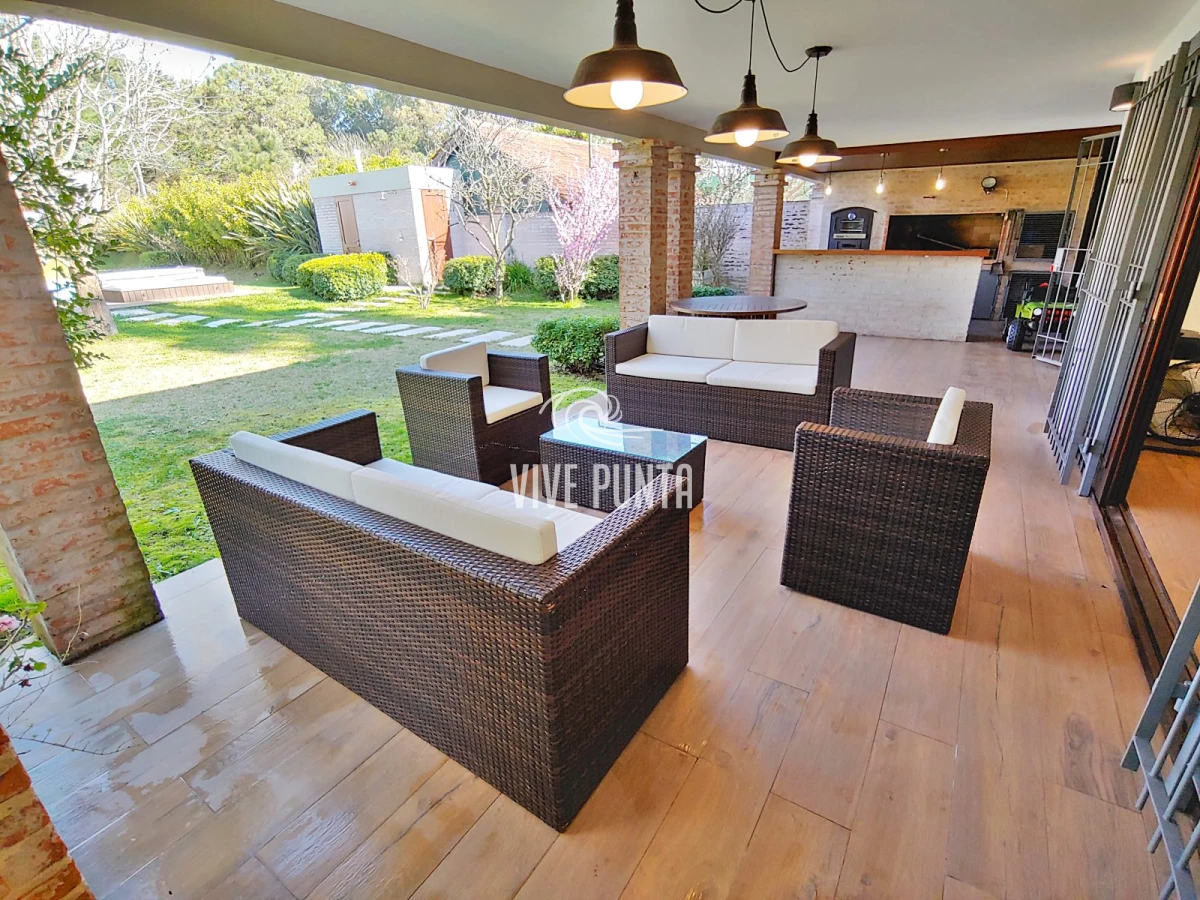 Casa ID.21 - Hermosa residencia en Rincon del Indio
