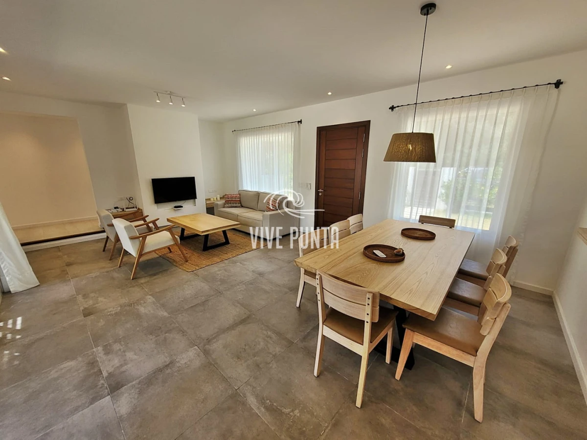 Casa ID.1193 - Muy buena ubicacion en el corazon de La Barra!