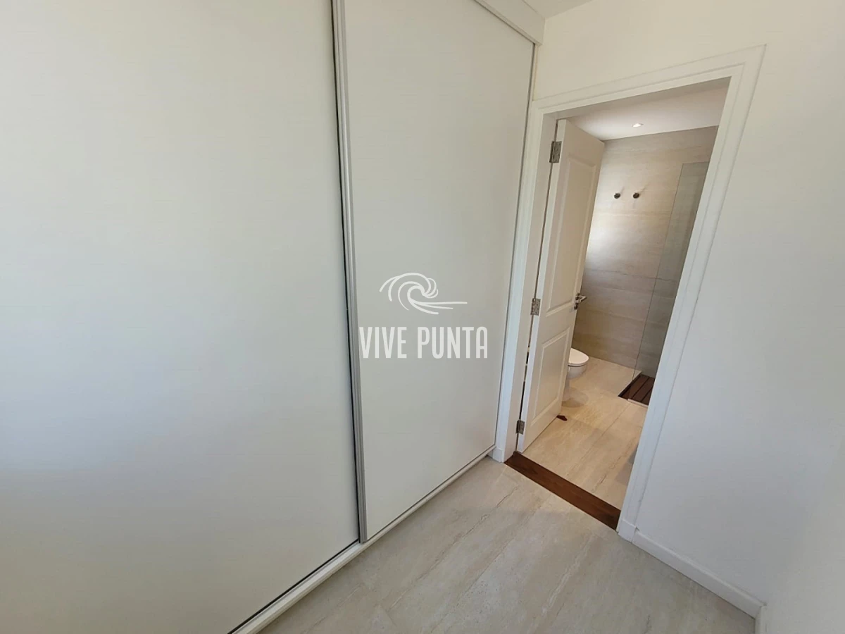 Casa ID.1193 - Muy buena ubicacion en el corazon de La Barra!