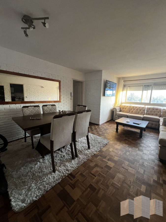 Apartamento ID.3364 - EN PLENO CENTRO DE MALDONADO 