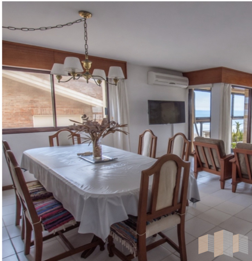 Apartamento ID.1436 - IMPERDIBLE PRIMERA LINEA AL MAR 