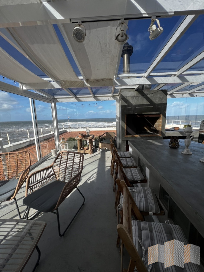 Apartamento ID.3346 - FRENTE AL MAR Y CON EXCELENTE VISTA 