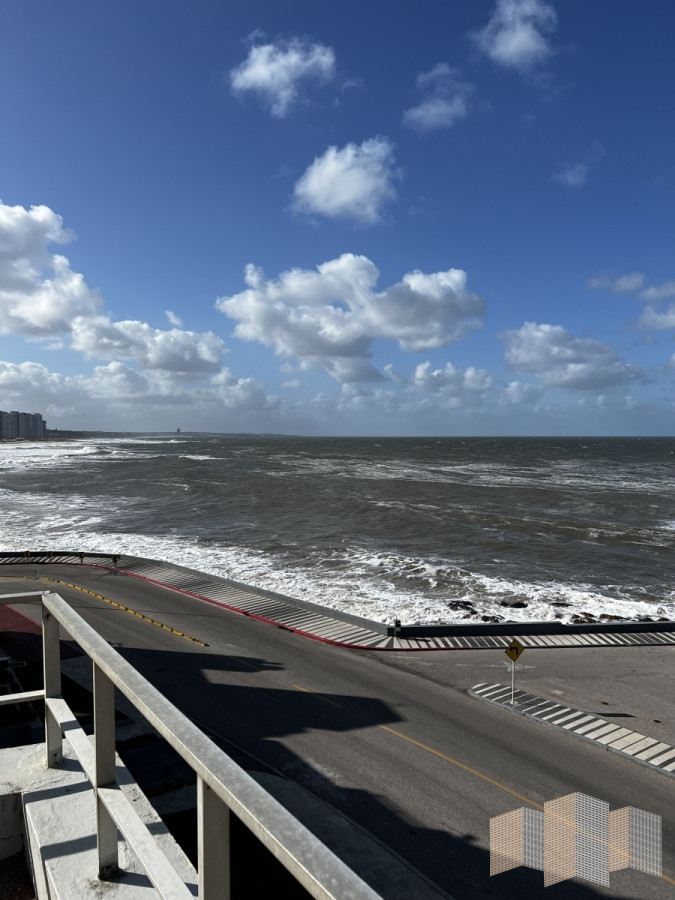 Apartamento ID.3346 - FRENTE AL MAR Y CON EXCELENTE VISTA 