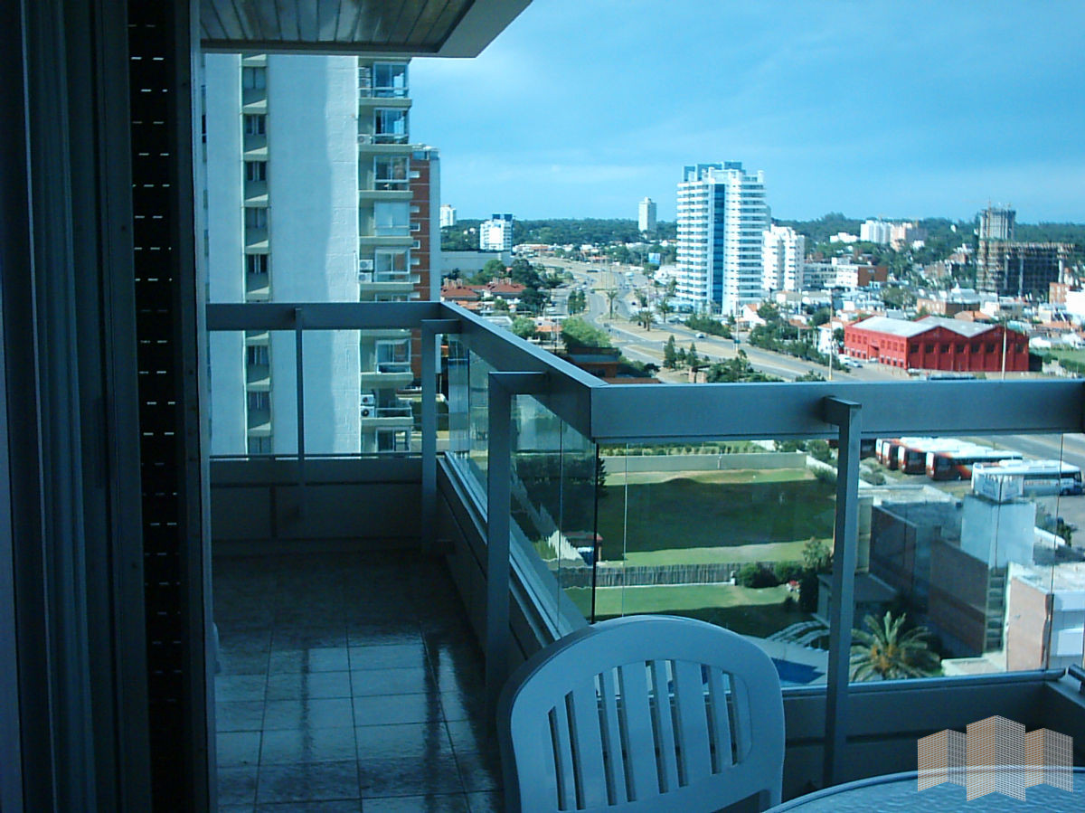 Apartamento ID.1220 - Apartamento en Punta del Este, Península