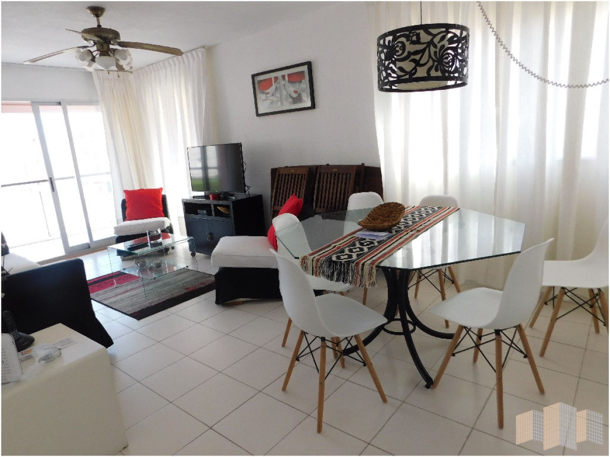 Apartamento ID.1429 - A METROS DE LA PLAYA