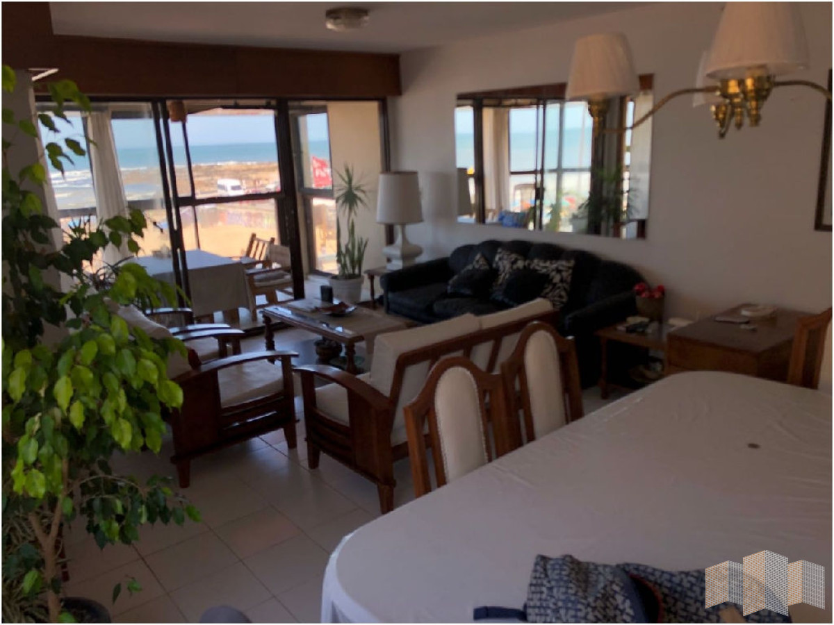 Apartamento ID.1436 - IMPERDIBLE PRIMERA LINEA AL MAR 