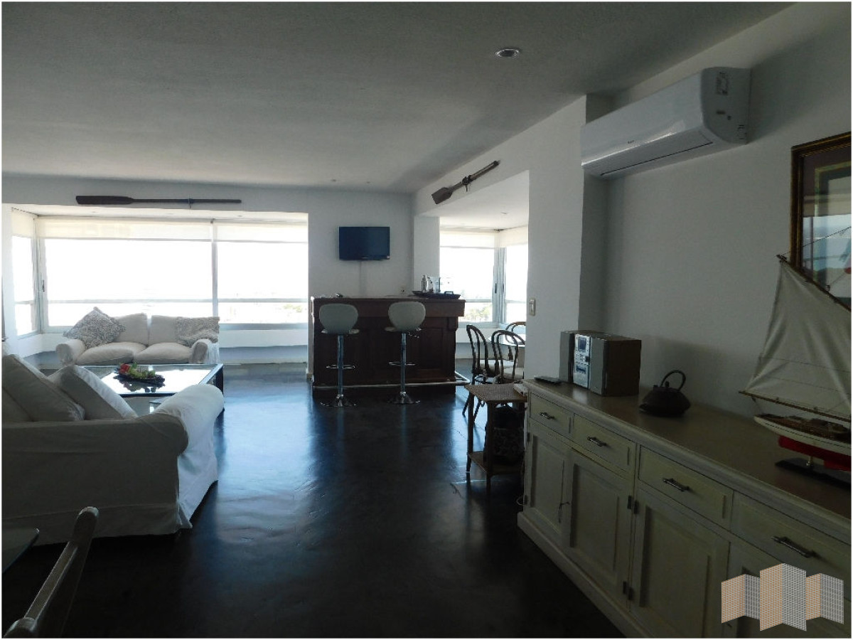 Apartamento ID.1512 - CON MAGNIFICA VISTA AL PUERTO